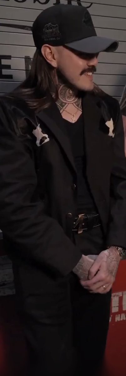 ashe 💜⚠️ tweet media