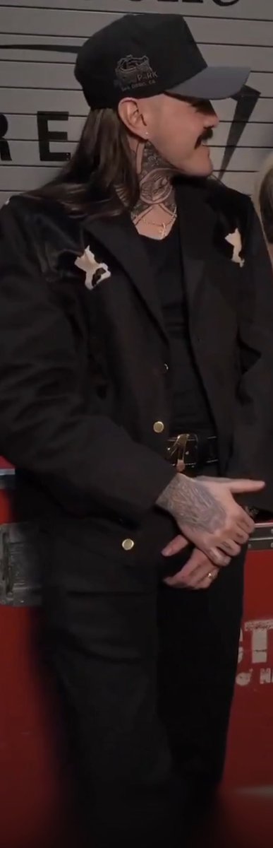 ashe 💜⚠️ tweet media