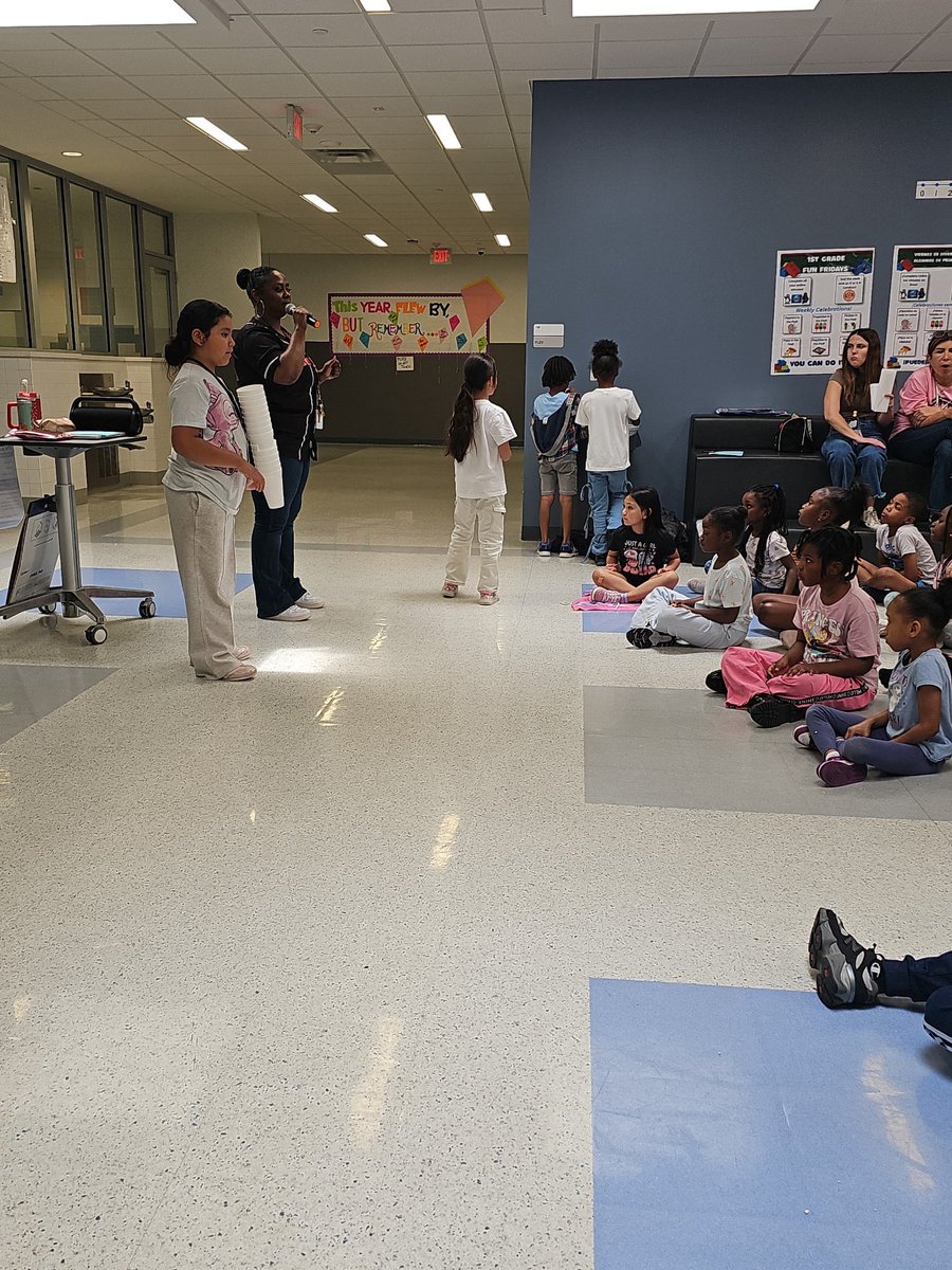 FrancisES_AISD's tweet photo. Fun Friday vibes in 1st grade! 🎉 Amira minutes? ✅ Completed! Hard work + awesome behavior all week = well-earned movie and popcorn! So proud of these little Falcons! @Khrissy0329 @SADubberke https://t.co/qVF4j3k2cY