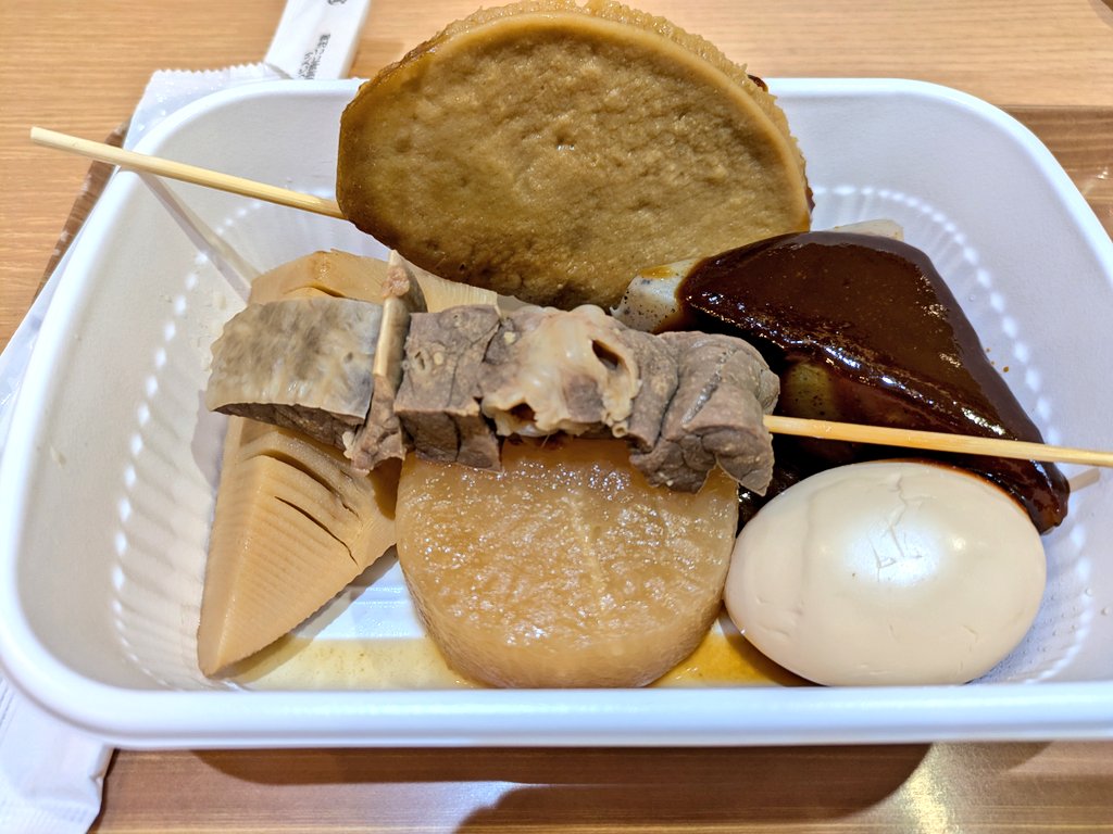 クークー tweet media
