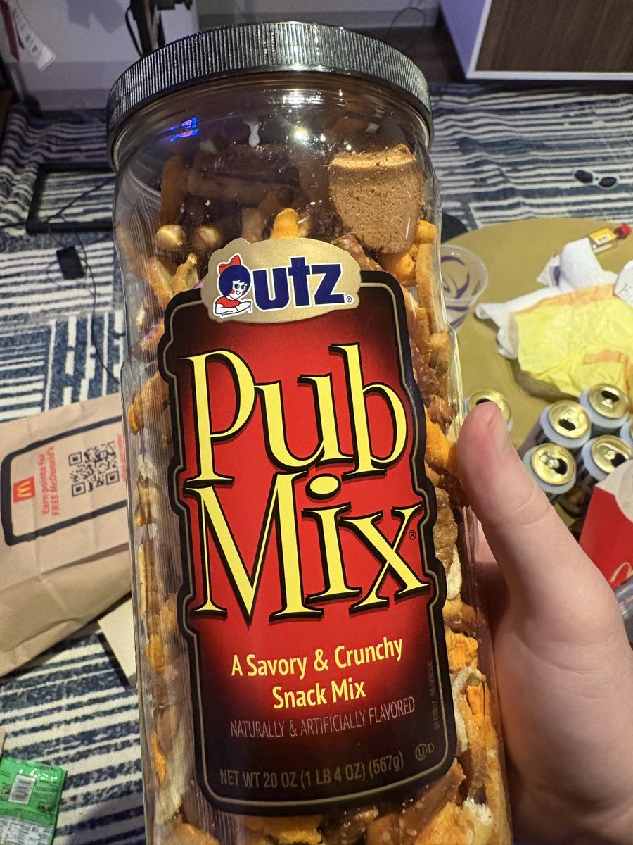 Red roosker87 tweet media