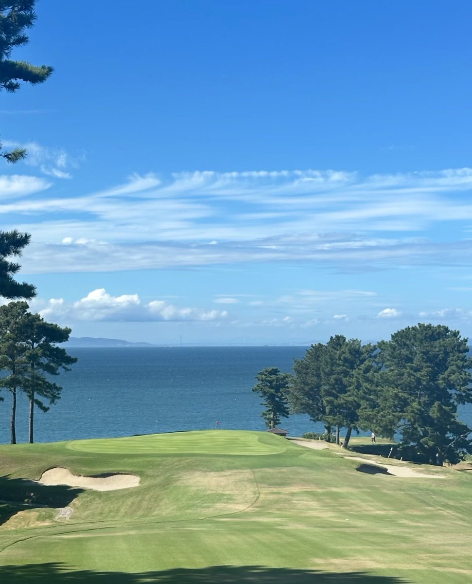 しんじ tweet media