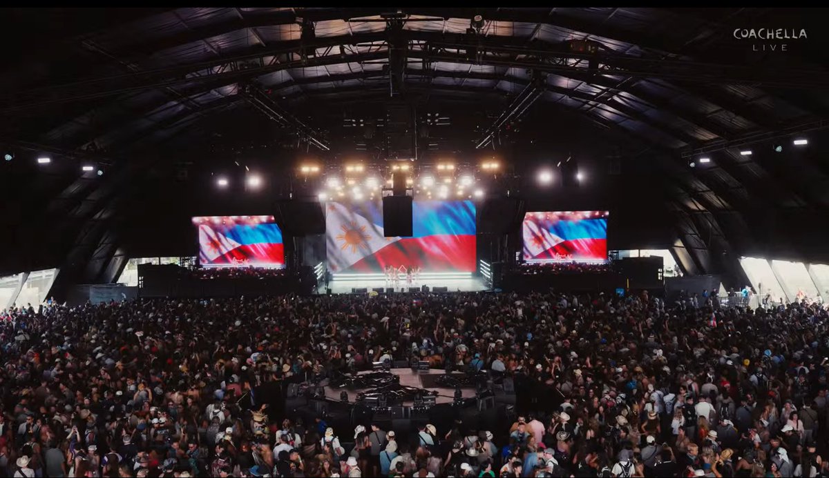 binibloombelgium tweet media