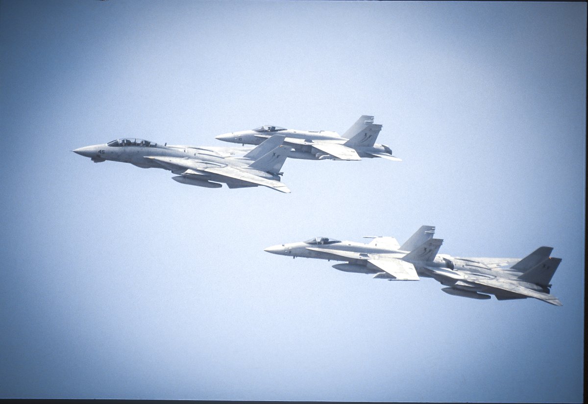Hey <a href="/TomcatJunkie/">TomcatJunkie🏴‍☠️</a>...running through scans of my old slides. Check out this four-ship from Pt. Mugu Air Show, 1992. Nikon F3, pretty sure it's on Ektachrome 100.