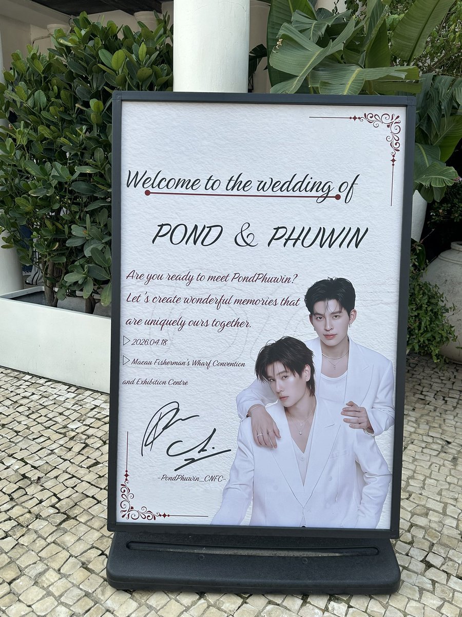 𝐫𝐚𝐞 𝜗𝜚 tweet media