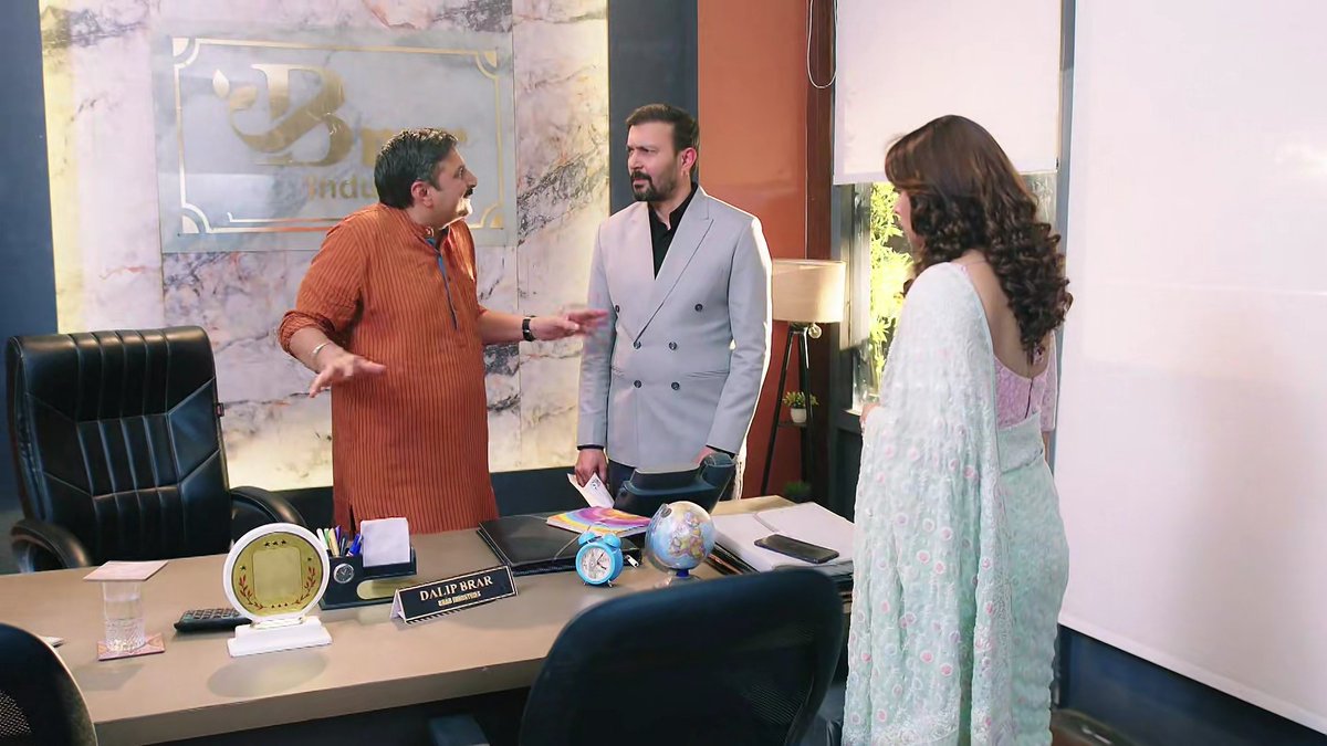 𝒓𝒊𝒖. tweet media