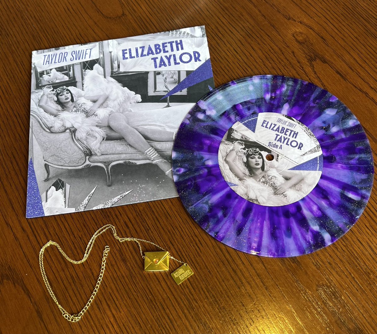 *･˚✧ ayaka ₊･*⭐︎ swiftie tweet media