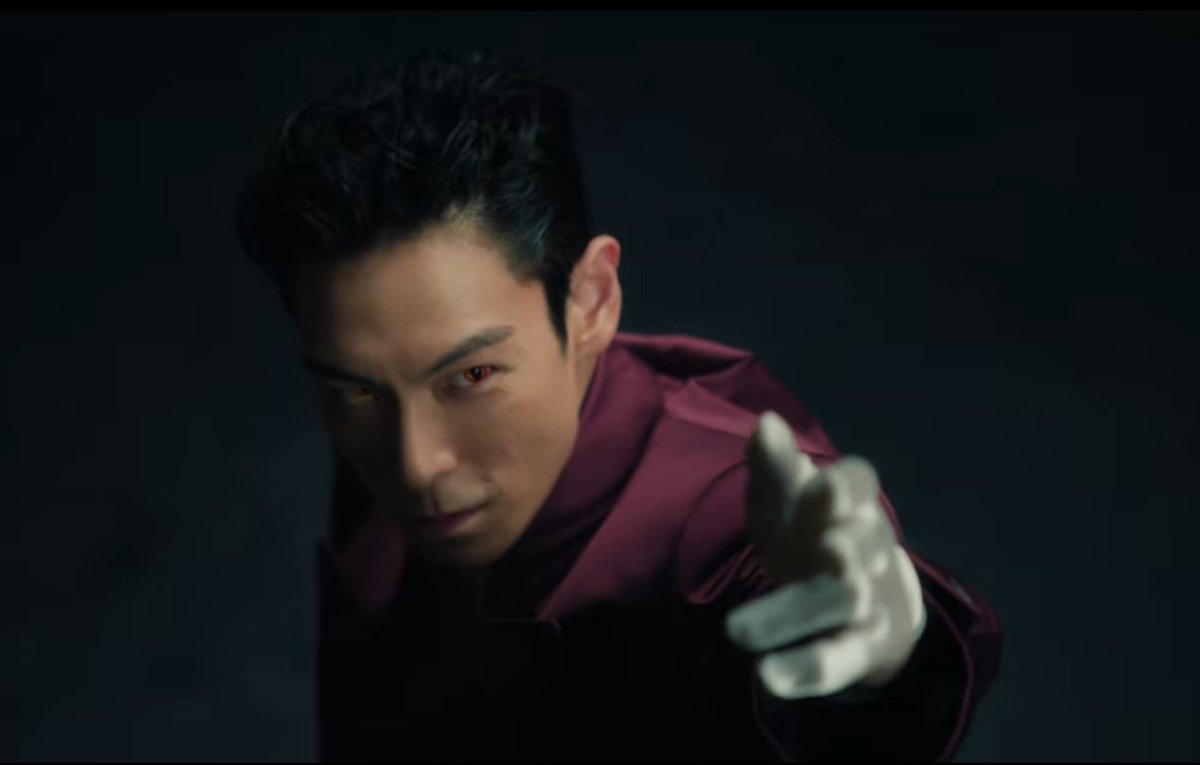 Максимально была предвзята к релизу и думала, что TOP выпустит прям ну максимально посредственную хуйню, а там пара треков рил прям норм. А выглядит он вообще бомбезно. Кейпоперам нужно просто давать по съебам из кейпопа, чтобы звучать адекватно.