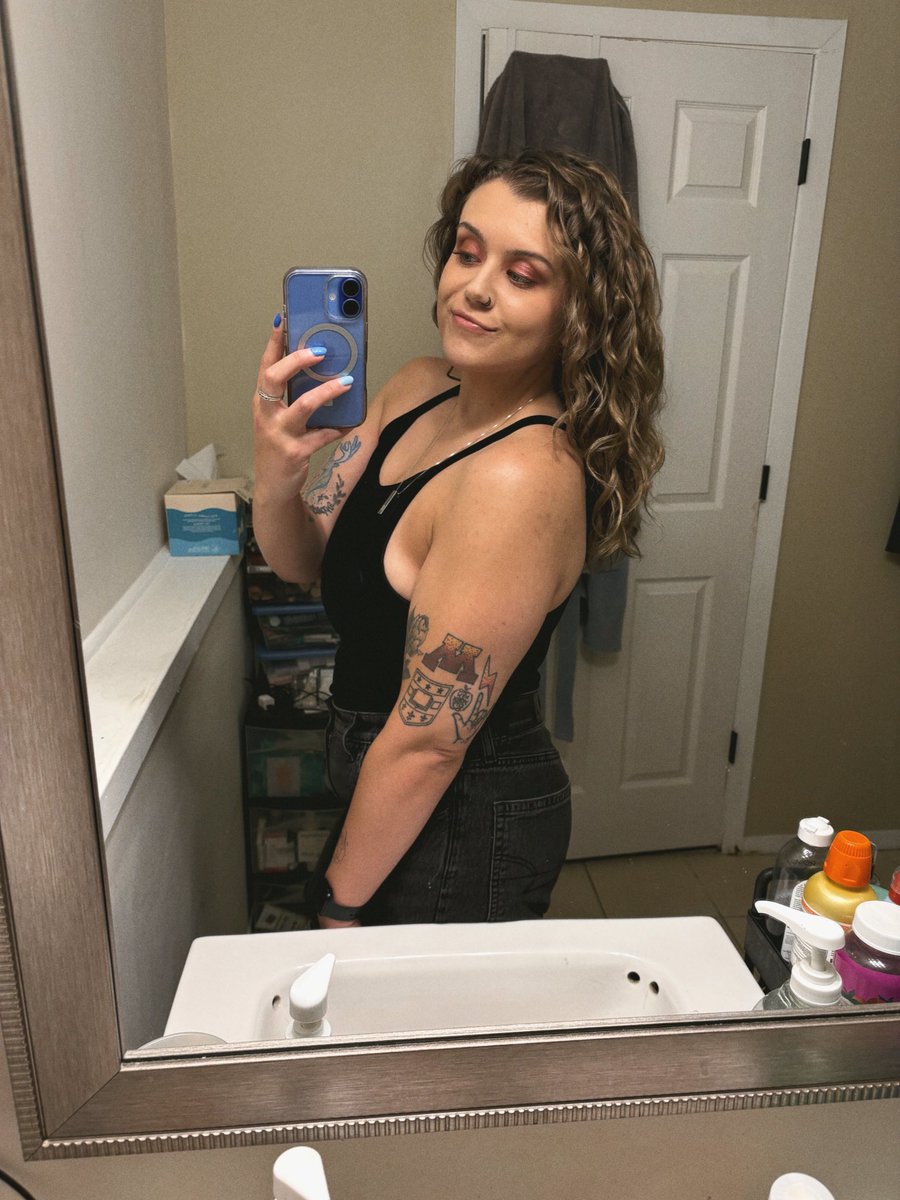 𝚔.𝚕.𝚣. tweet media