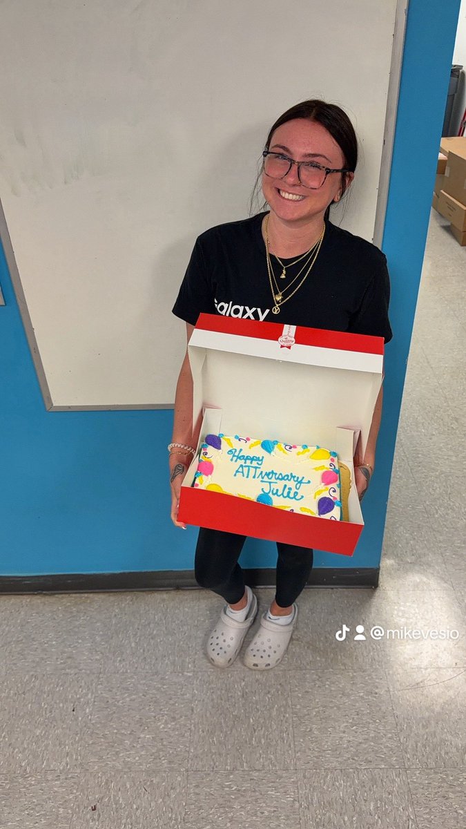 Mike_Vesio's tweet photo. It was both Julie’s birthday &amp; 2 year ATTversary this week so we had to do it big with the custom cake! Every WAVE needs a shark 🦈 &amp; I’m just glad she’s on our side 💯 🌊 📈 @LifeAtATT @TheHomeTeamMAS https://t.co/uLMCiy7uJD