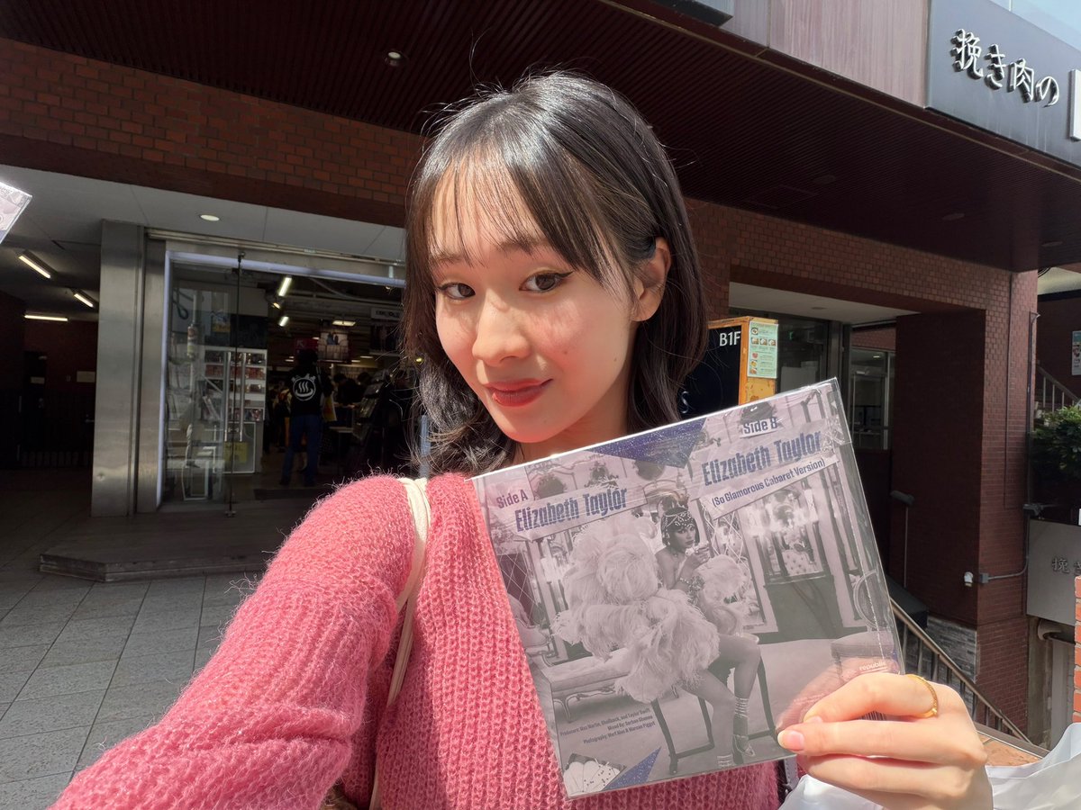 *･˚✧ ayaka ₊･*⭐︎ swiftie tweet media