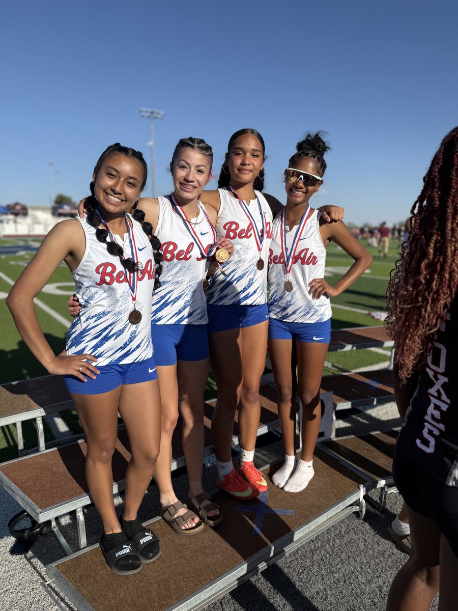 A Big Red shout out to our girls 4x200m relay team! They placed 3rd and have earned themselves a spot on the bus to regionals!  Big Red Nation is proud of you! #regionalbound <a href="/Coach_Fama/">Coach Famaligi</a> <a href="/BelAirHigh/">Bel Air HS</a>