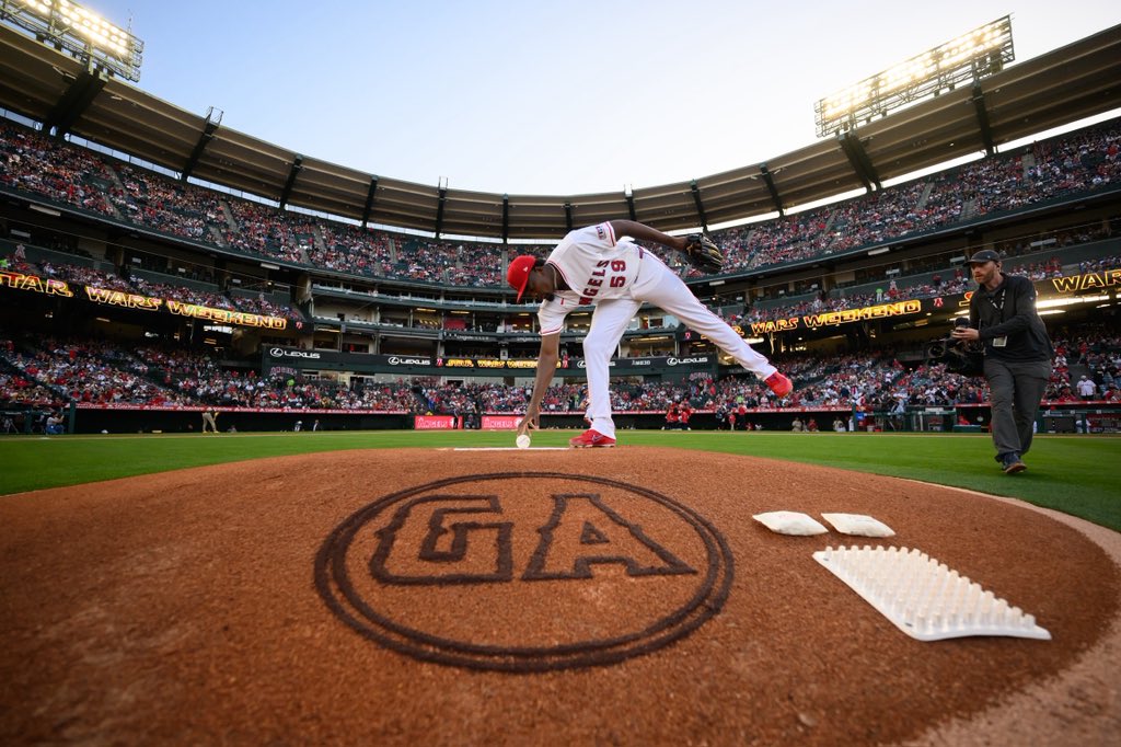Los Angeles Angels tweet media