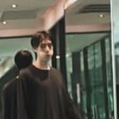 naa jsu^^ #rbuy SERIUS tweet media