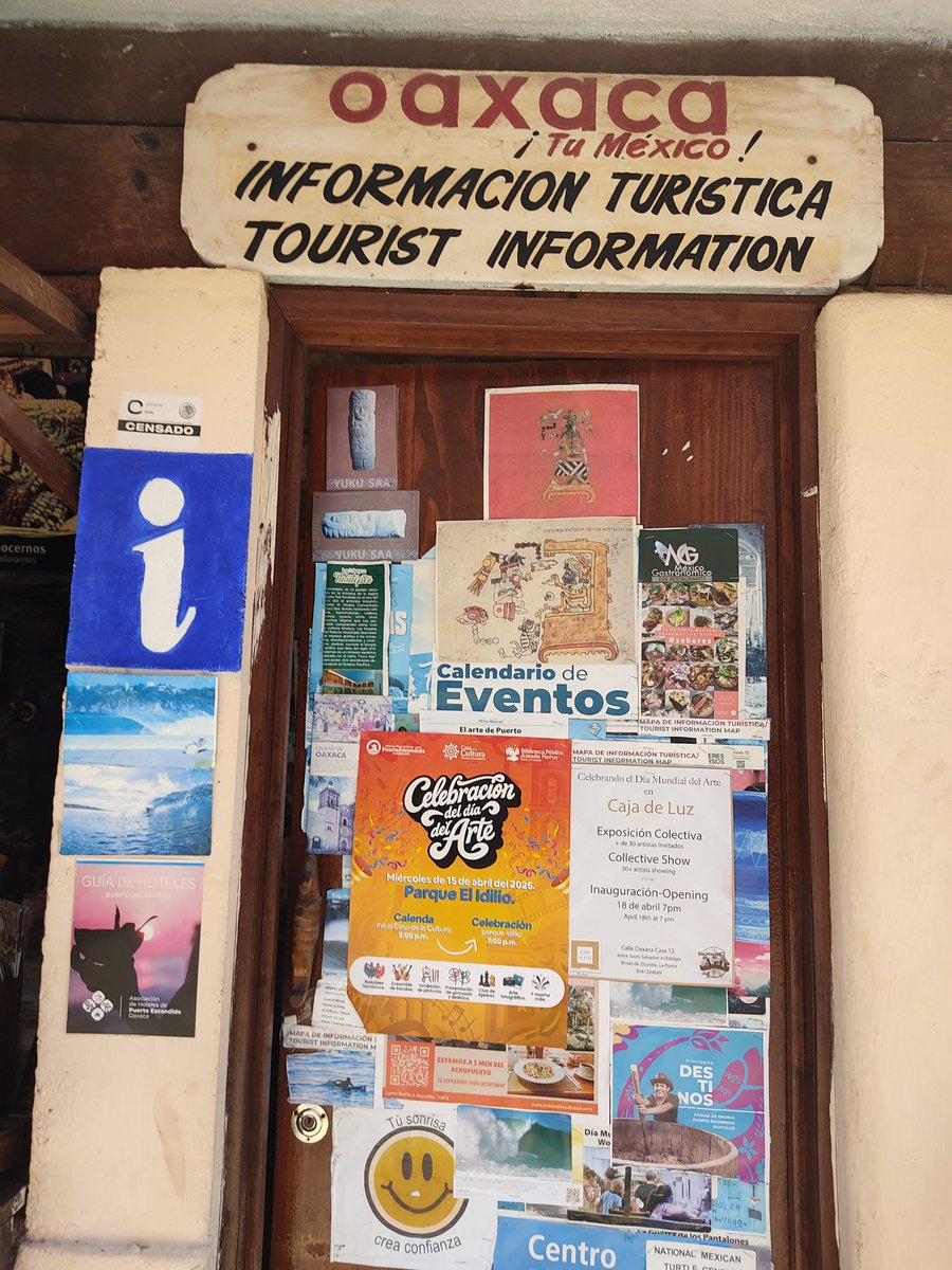 GinaMachorro's tweet image. #Cultural #activities in #beachtown #PuertoEScondido #bigsurf #greatbeaches #energyfoods #organic #LifeFact #adoquin in front Hotel Rocamar w #travel and #joy and #history w @GinaMachorro @MachorroGina @GinaPuerto