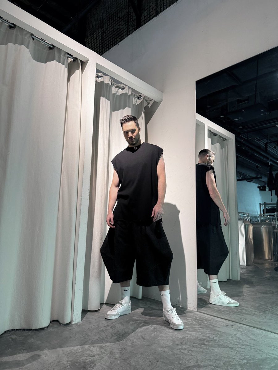 Spotted in DEPRESSION from DARK WAVE.

📍 Orchardgateway 04-14 Singapore 

d-a-r-k-w-a-v-e.com/collections/de…  

#DEPRESSIONlabel #DepressionTribe #DarkWaveConceptStore