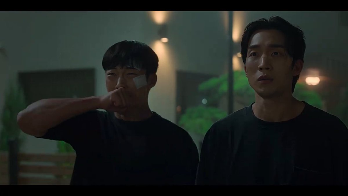 kdramguk's tweet image. 😭😭😭😭😭
#Bloodhounds2