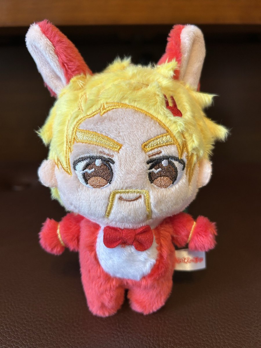 ドズル社ぬいぴーす届いた！かわいい〜
こんなにかわいいうさちゃんなのに、滲み出すムキムキ感に笑ってる