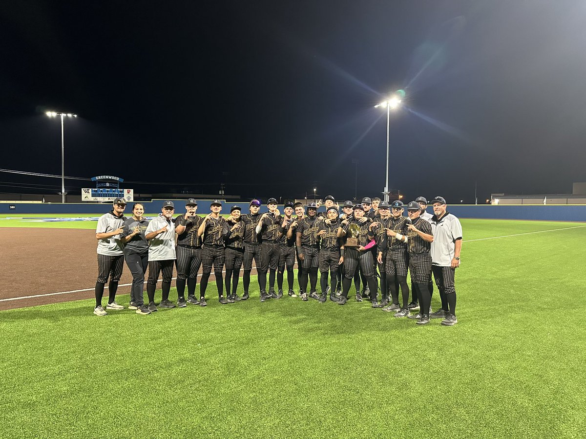 JaimeBoswell2's tweet photo. That’s @uiltexas District Title #11 for the ‘25-26 @AndrewsMustangs Athletic Year! Go Mustangs! @Andrews_ISD @MusangsNetwork @THSCAcoaches @THSBCA @OfficialTHSADA @FirstAlert7SPT @Big2_Sports @NewsWest9Sports @OLeRoy_MRT @MWTsports @AHSmustangs_ATP https://t.co/8ewW0Jwh7Z