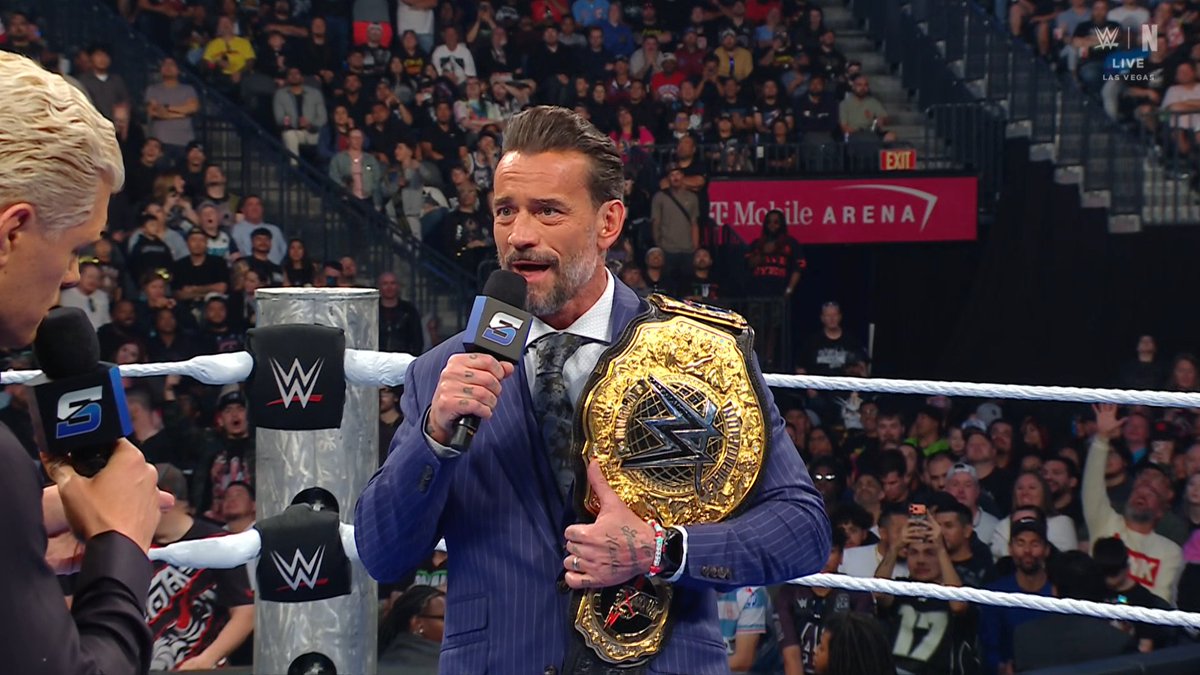 CM Punk: "Es la primera vez que voy en traje en WWE TV desde que Teddy Long se casó"

SAJSAJSAJSAJSAJJSA LA REFERENCIA #SmackDown