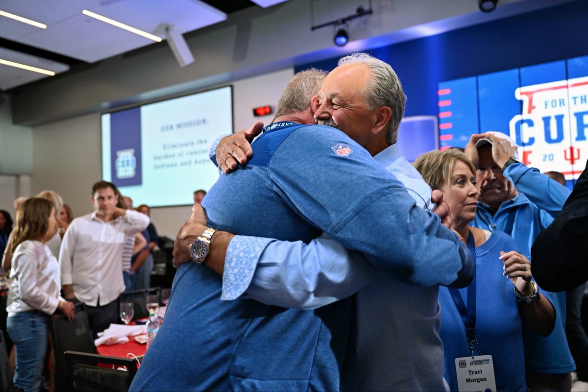 IUCancerCenter's tweet photo. The scoreboard says it all: more than $900,000 raised tonight at the #CHUCKSTRONG Tailgate Gala for cancer research at @IUCancerCenter.

Thank you to @ChuckPaganoNFL, Tina Pagano and the Irsay family for rallying this team in the fight against cancer. https://t.co/1mN2VPpDT3