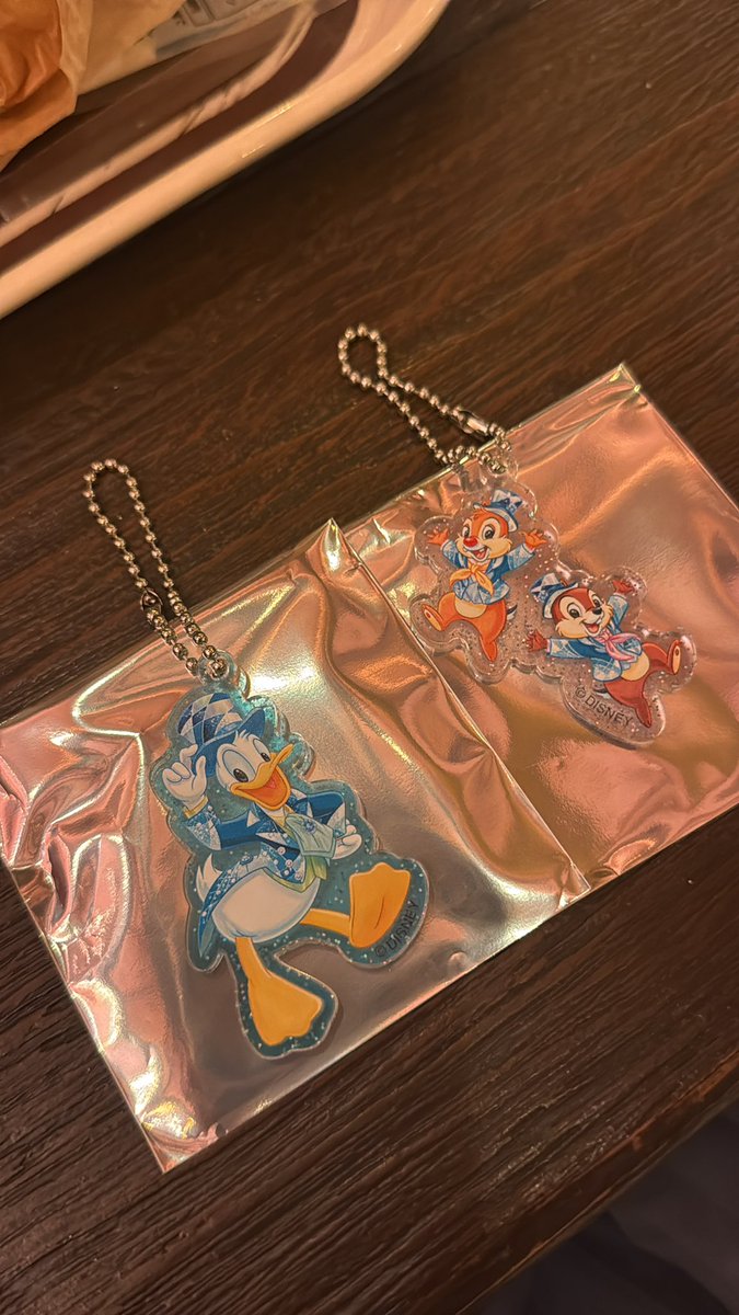 s1ouk's tweet photo. 【交換】東京ディズニーシー25周年 
ポテトスナック チャーム

譲)ドナルド、チップとデール
求) ミッキー、ミニー

本日18日(土)ディズニーシー内で交換できたらと思います。
お気軽にお声掛けください！ https://t.co/C4ZTVeu7cw