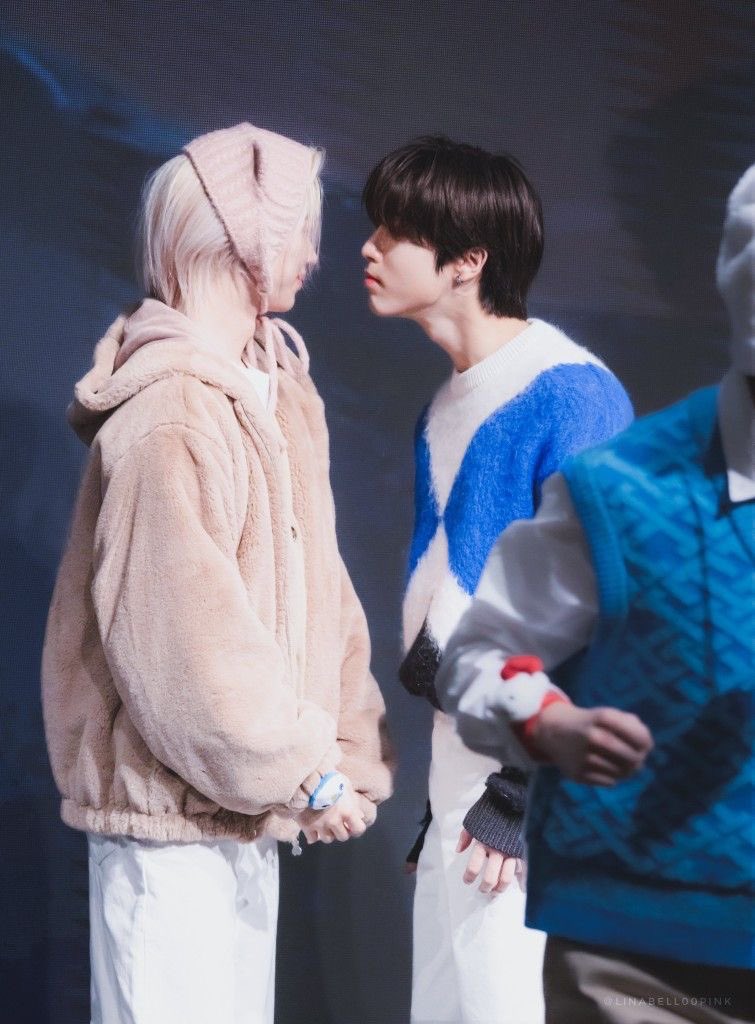 jessica ang ⪩ ⪨ tweet media