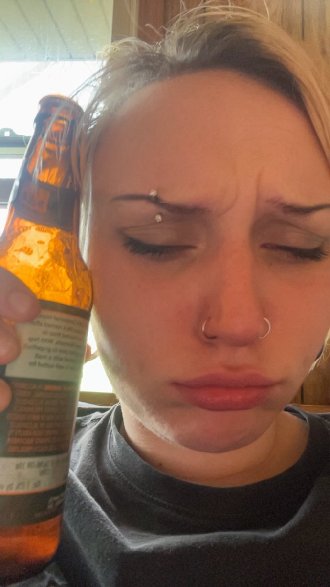 pantysurprise's tweet photo. Spilled #twoheartedipa #twohearted #fishbeer on my #laptop and sucked it #out with my #mouth #bellstwohearted @BellsBrewery I drink so much two hearted please sponsor me I’ll draw art https://t.co/7k6I7ryve1