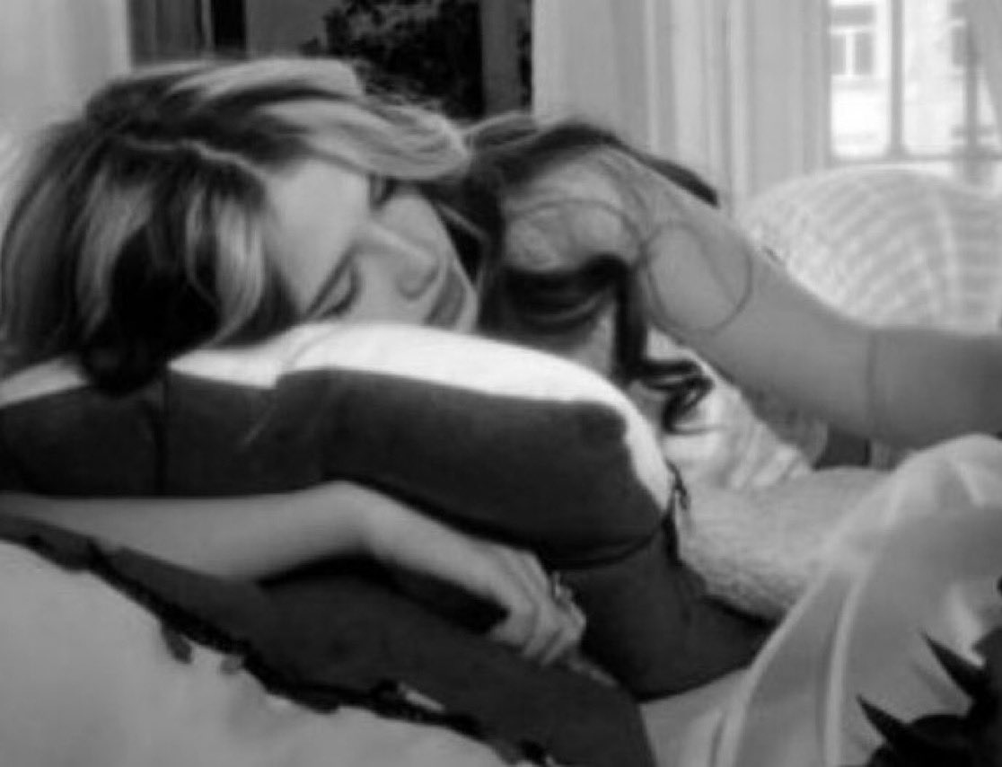 عسـّۈلْە❦ tweet media