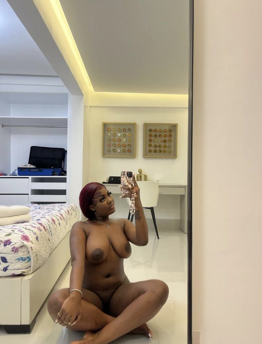 gadepouwe's tweet photo. Black la 😈 https://t.co/vIbbA9iT4W