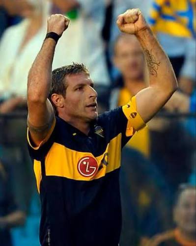 <a href="/elenadesaa1999/">Ele 🌻</a> Porque 9 hay uno solo