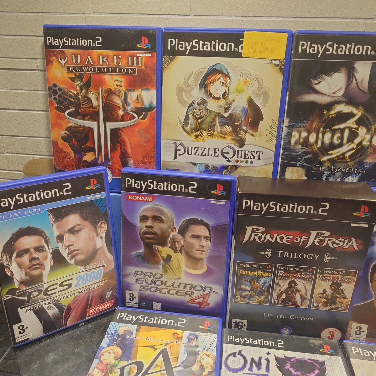 ConceptEnterta6's tweet image. Nyheter som börjar på O P &amp;amp; Q för Sony Playstation 2 avdelningen :) Dessa godingar finns nu att klicka hem i butiken. Trevlig helg!
#Playstation2 #PS2 #Sony #Playstation #Quake #ProjectZero #PES #PrinceOfPersia #Persona #Okami #Obscure #gaming #retrogaming