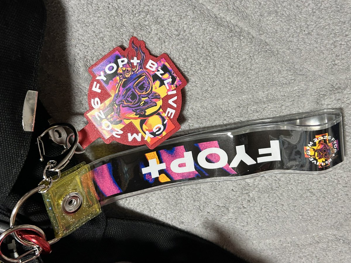 ホッチキス tweet media