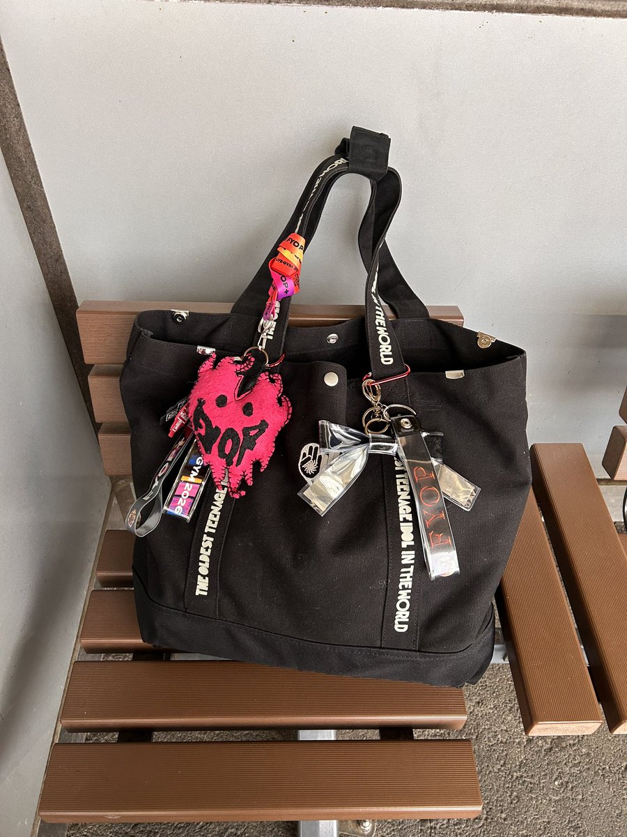 ホッチキス tweet media