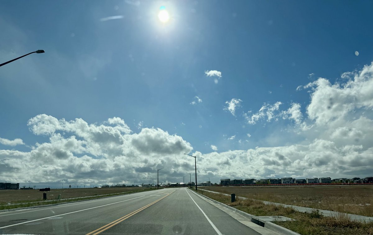 Ok Mother Nature, it was 77 degrees yesterday! What the??? Photos from this morning and right now. 
We need it though but I am so ready for Spring!