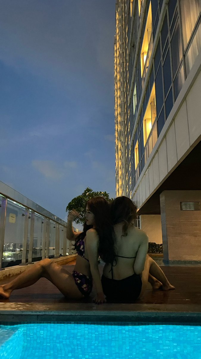 hel 🧢 tweet media