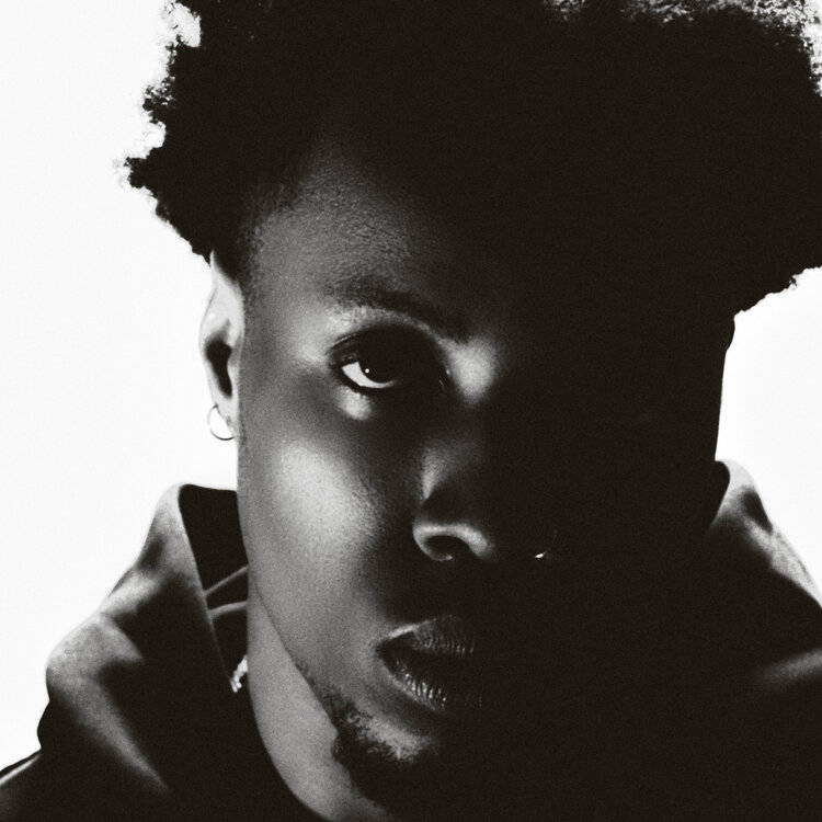 TheUKBase's tweet photo. Happy 30th Birthday to OVO's very own @RoyWoods 🎈

A decade of vibes and late-night anthems.

What song will you stream to celebrate his birthday? https://t.co/r5a3z1p0dM