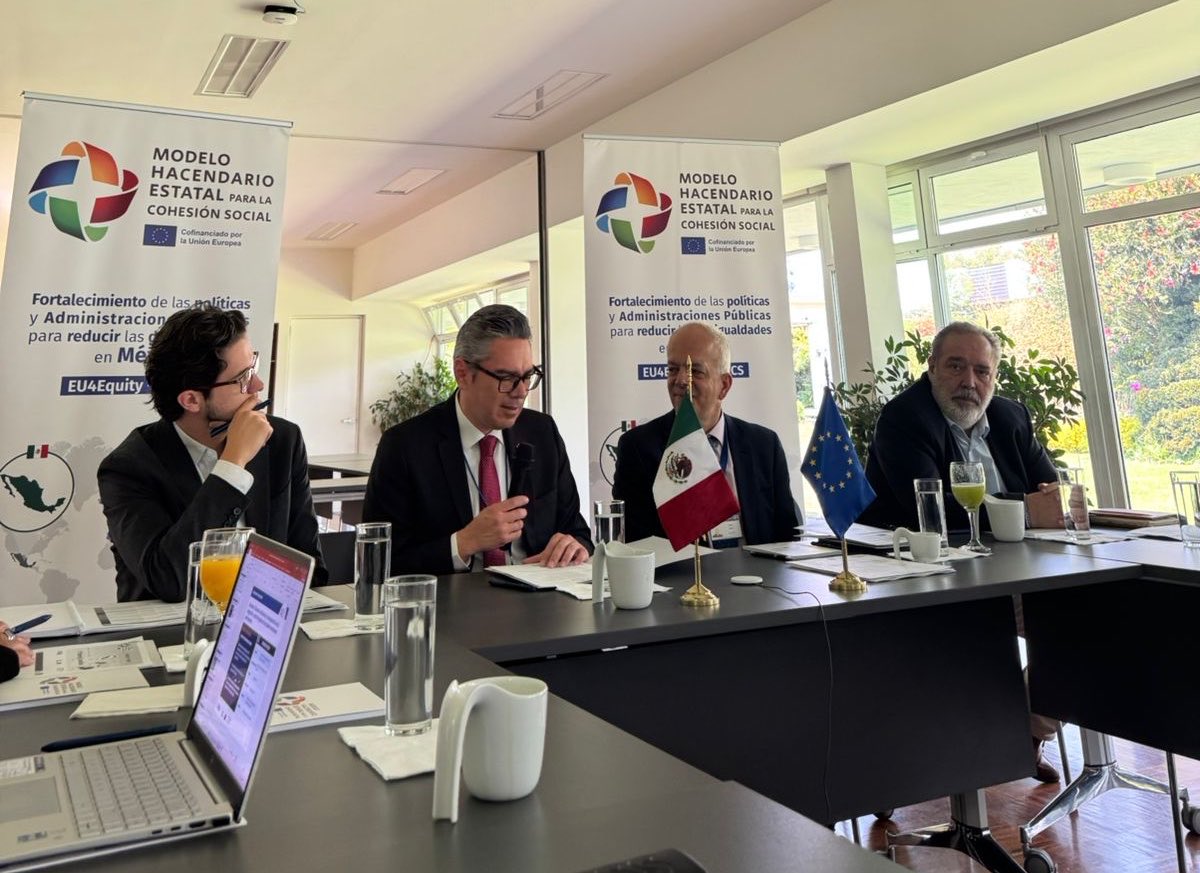 finanzasgente's tweet photo. En la Delegación de la @UEenMexico firmamos con @GobiernoJalisco un Convenio de Colaboración en materia vehicular para lograr una gestión pública más eficiente y coordinada.

Agradecemos el respaldo de la UCEF a esta iniciativa que fortalece nuestras haciendas públicas. https://t.co/hxMInBBQhX