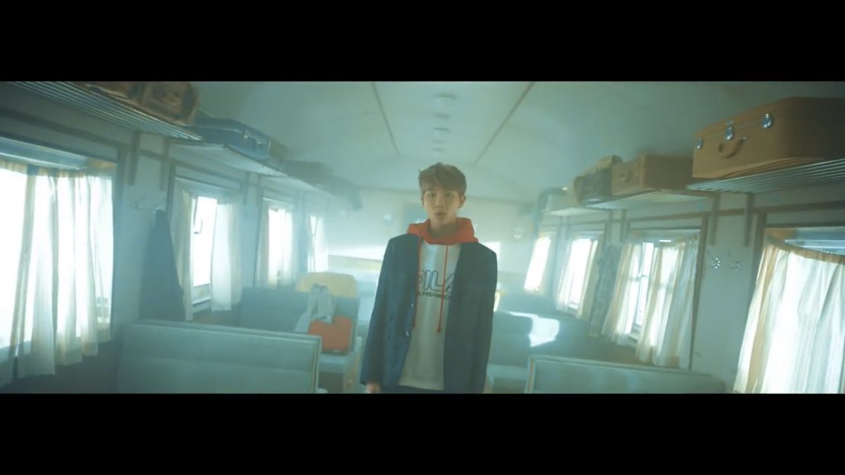 rv__4oclock's tweet photo. これは2019のLYSでのナムジュンさん仮装
Spring Dayのジュナです https://t.co/mFBkEh8MsN