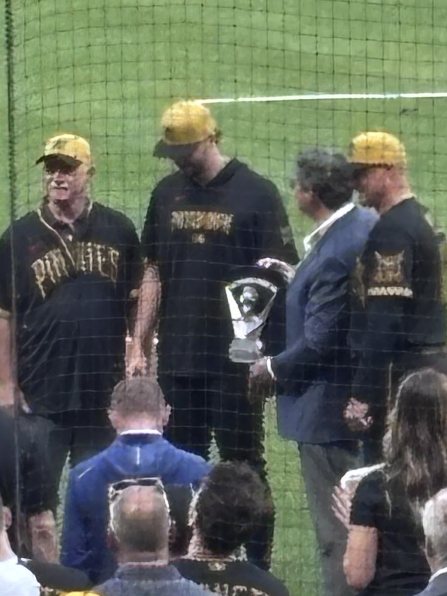 BillRehkopf's tweet image. Made it home for the weekend. First time at PNC in three years. Great to see Skenes get his Cy Young Award from Doug Drabek. 

Let’s Go Bucs! Life is good today. 

#Pittsburgh
#Yinzer
@gbrowniepoints
