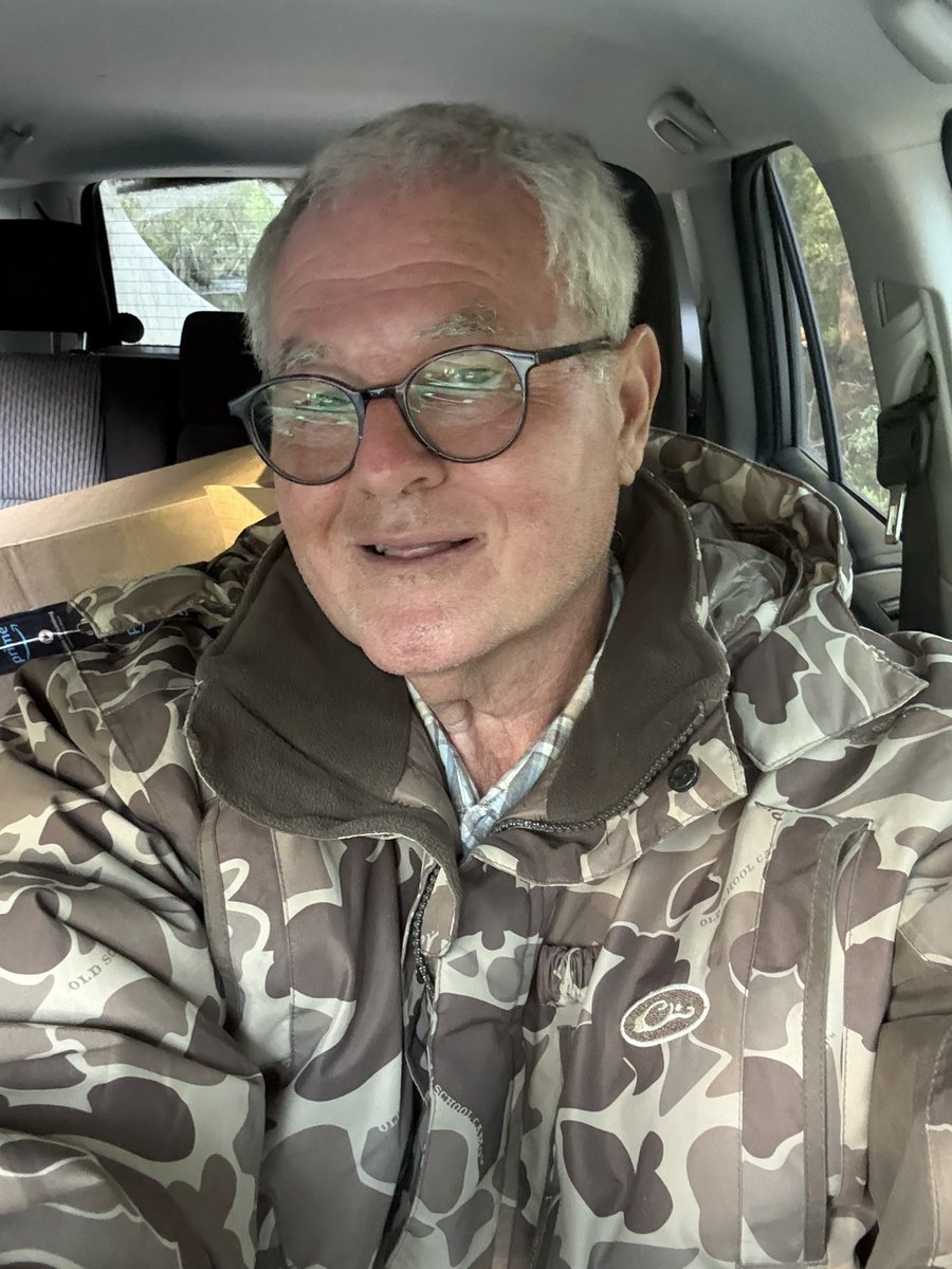 ChestnutTim's tweet photo. Packing up winter headed to Summertime https://t.co/diIjDq3UU7