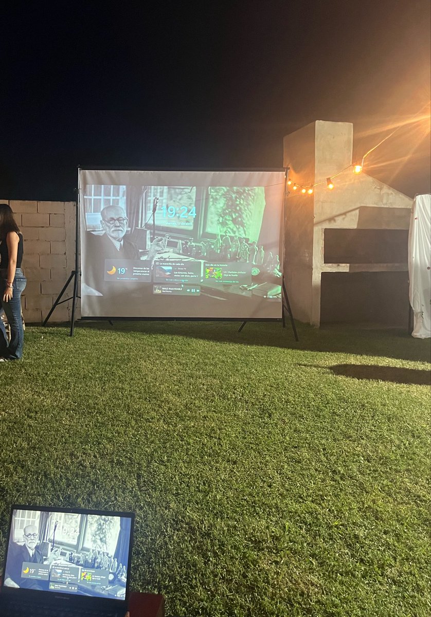 maría luz tweet media