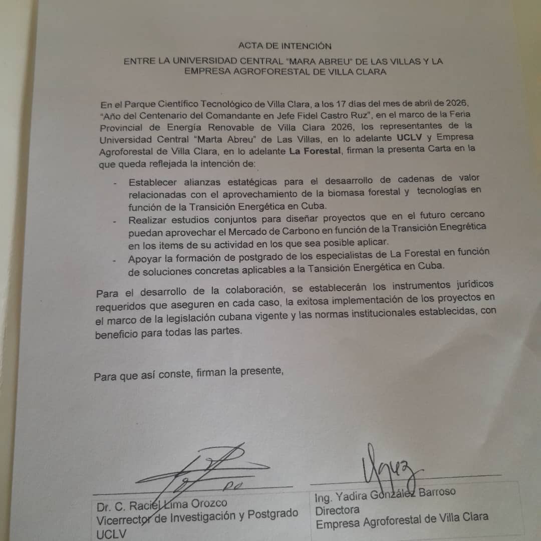 Agroforestal_VC's tweet photo. En el marco de la Primera Feria de Energía Renovables, la @UCLVCU y #AgroforestalVillaClara firmaron una carta de intención para impulsar una alianza en el desarrollo de la cadena de valor de la biomasa forestal. El acuerdo contempla estudios y proyectos en esa área. 
@LimaRaciel https://t.co/wBPAidF5oF