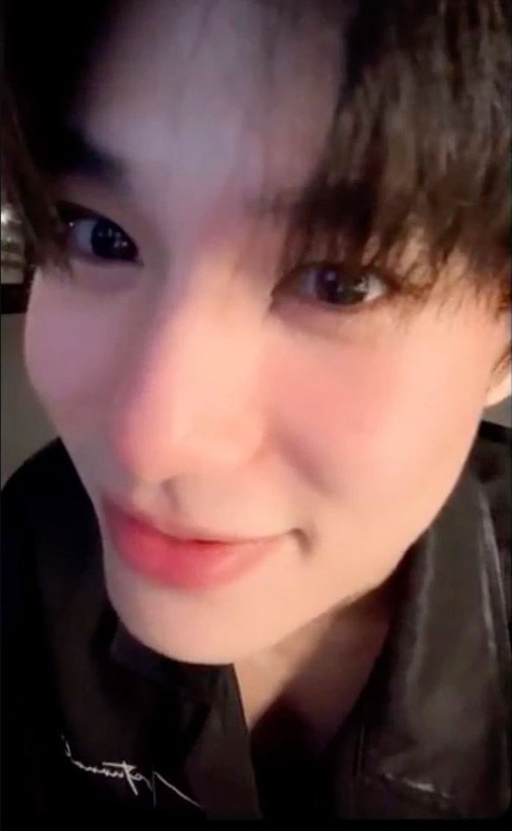 ce •౿• tweet media