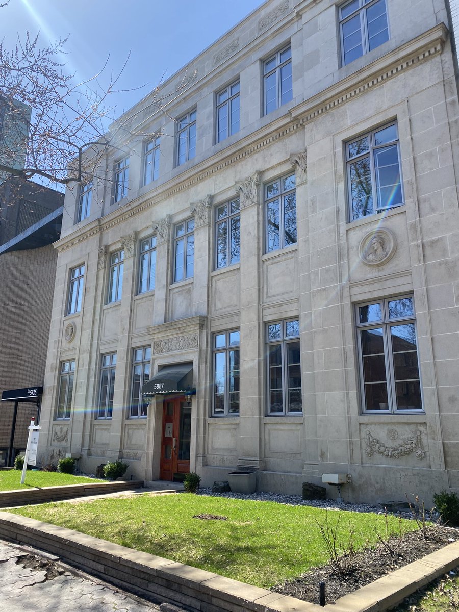 mimilleeeeeeee's tweet image. Le soleil était de sorti du coup tourisme de la journée : Monkland #MFDOOM