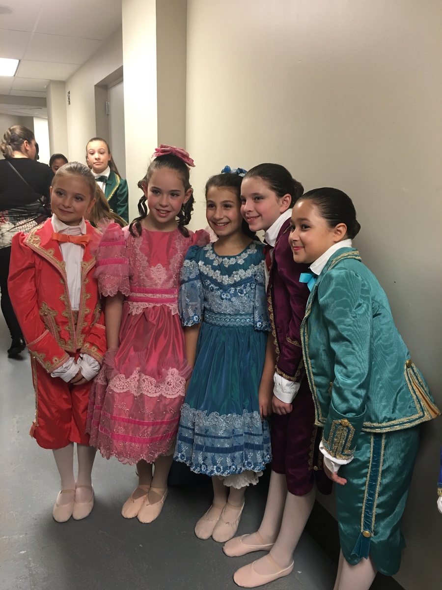 BrightonBallet's tweet image. 💃Dance classes at BBT can help to build a child's social skills by providing them with opportunities to interact with other children in a positive &amp;amp; supportive environment beacons.ai/invt2dance

👫#socialskills #teamwork #havefun #Kingsborough #CUNY #SouthBrooklyn #ballet🩰