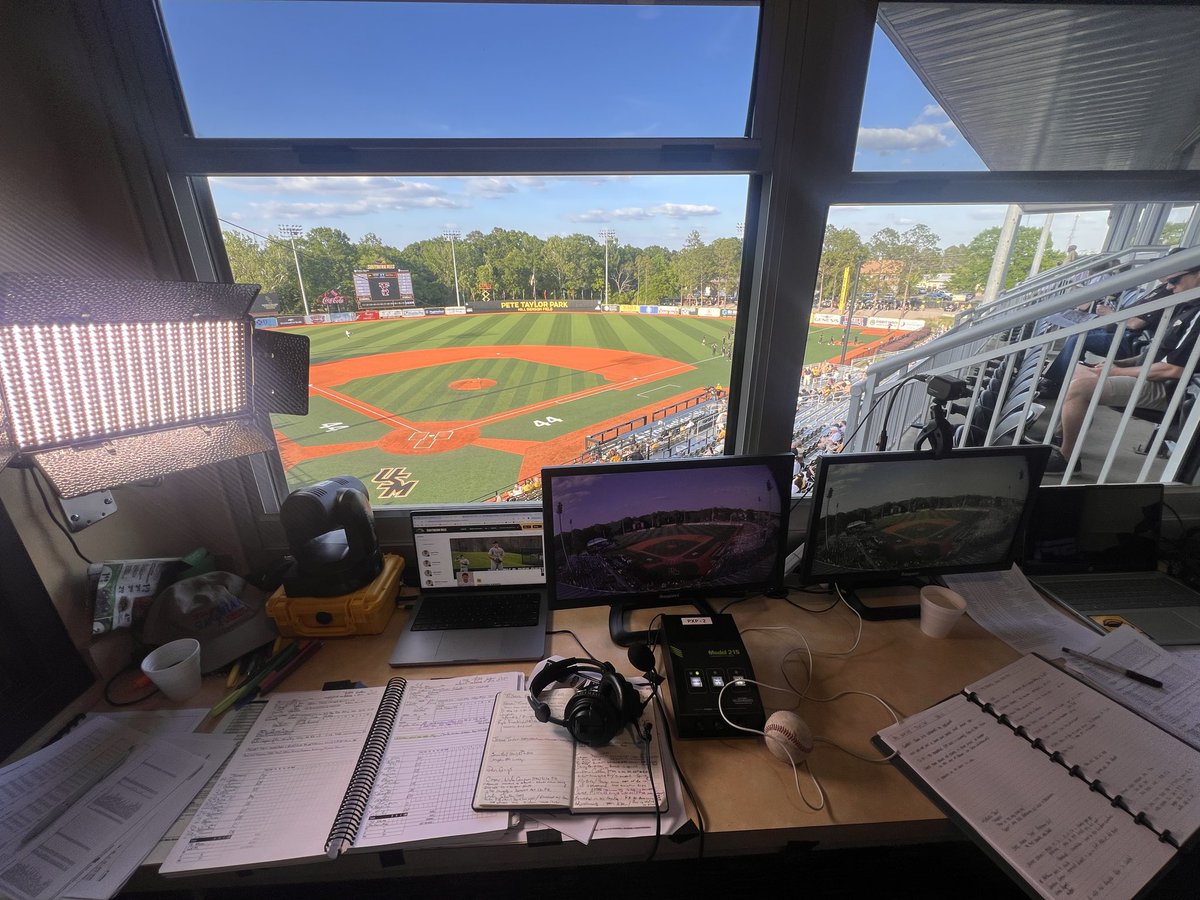 ThejbakerERA's tweet photo. Here. We. Go!!!! Feels good to be back home!! Join @crussum @MartyWindham and I on the call on @ESPNPlus !!! #SMTTT #BoothViews https://t.co/B9y457e3bz