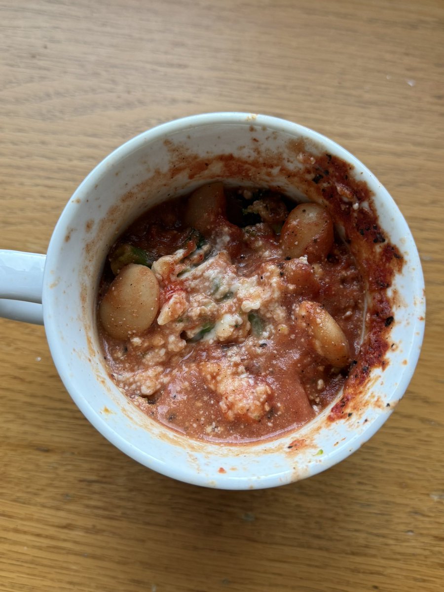 ester bond ≽^•⩊•^≼ tweet media