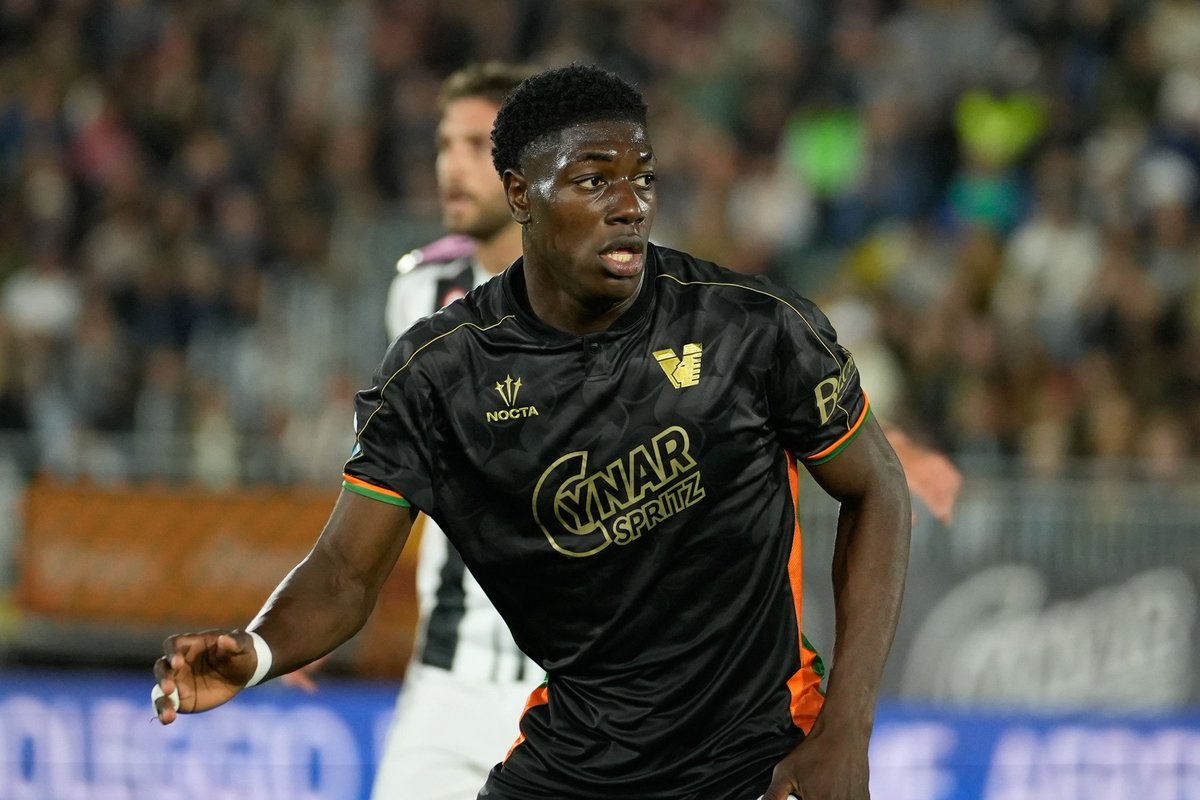 Jsimõesprop tweet media