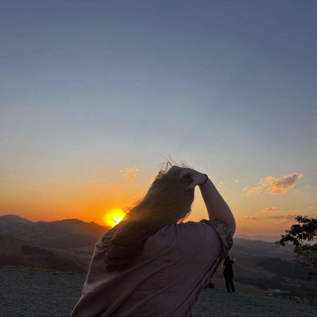 chastnfilms's tweet photo. #affm almost over and today was worth sharing! i ended friday with a walk to watch the sunset! 💛 https://t.co/p9fxZYpnKH